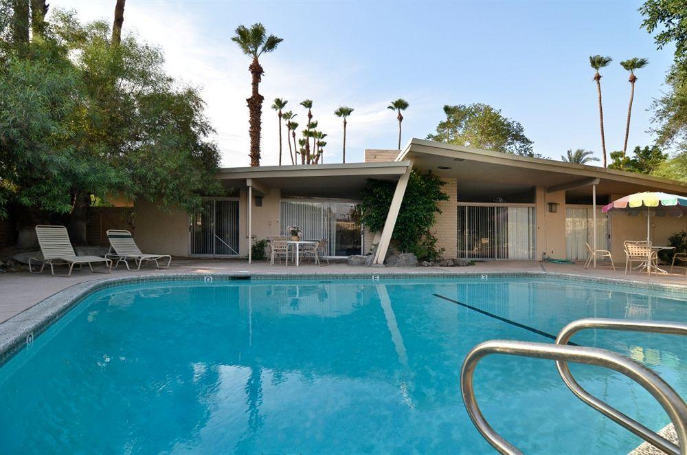 The At Deep Canyon 3*